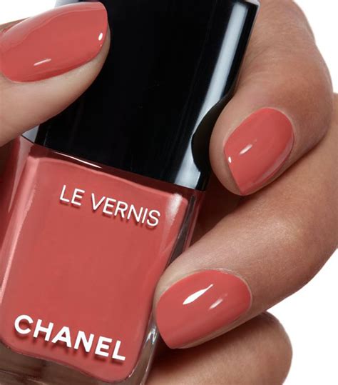 chanel vernis longwear nail colors.